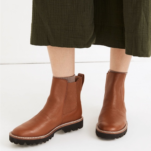 The Citywalk Lugsole Chelsea Boot in Leather Size 8 - Picture 5 of 9